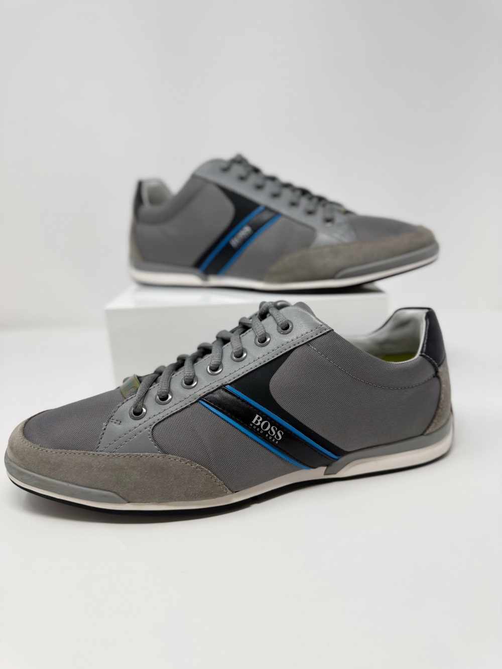 Hugo Boss Men’s Gray Blue Stripe Low Top Sneakers Shoes Size EU 43 US 10 Mens
